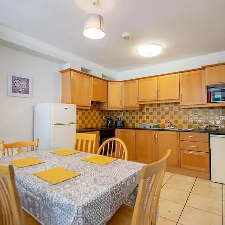 107 - Spacious Townhouse By Shortstays Prázdninový dům Galway